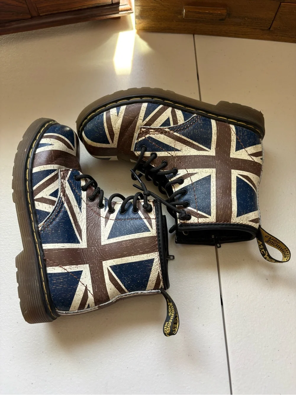 Dr. Martens Brooklee boots distressed Union Jack flag size 10 toddler